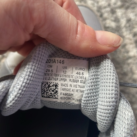 Gray ASICS - size 12 - Picture 5 of 7
